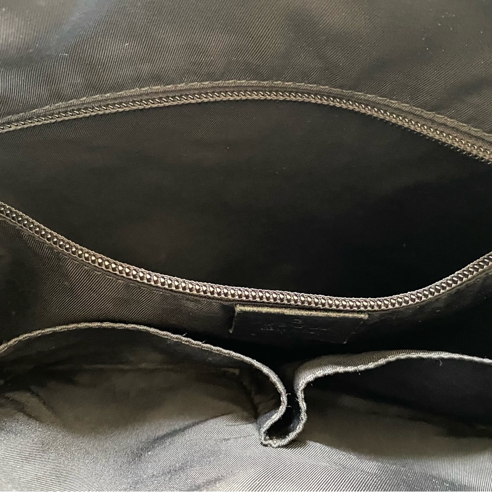 Gucci Black Gg Supreme Unisex Messenger Bag - Picture 8 of 10